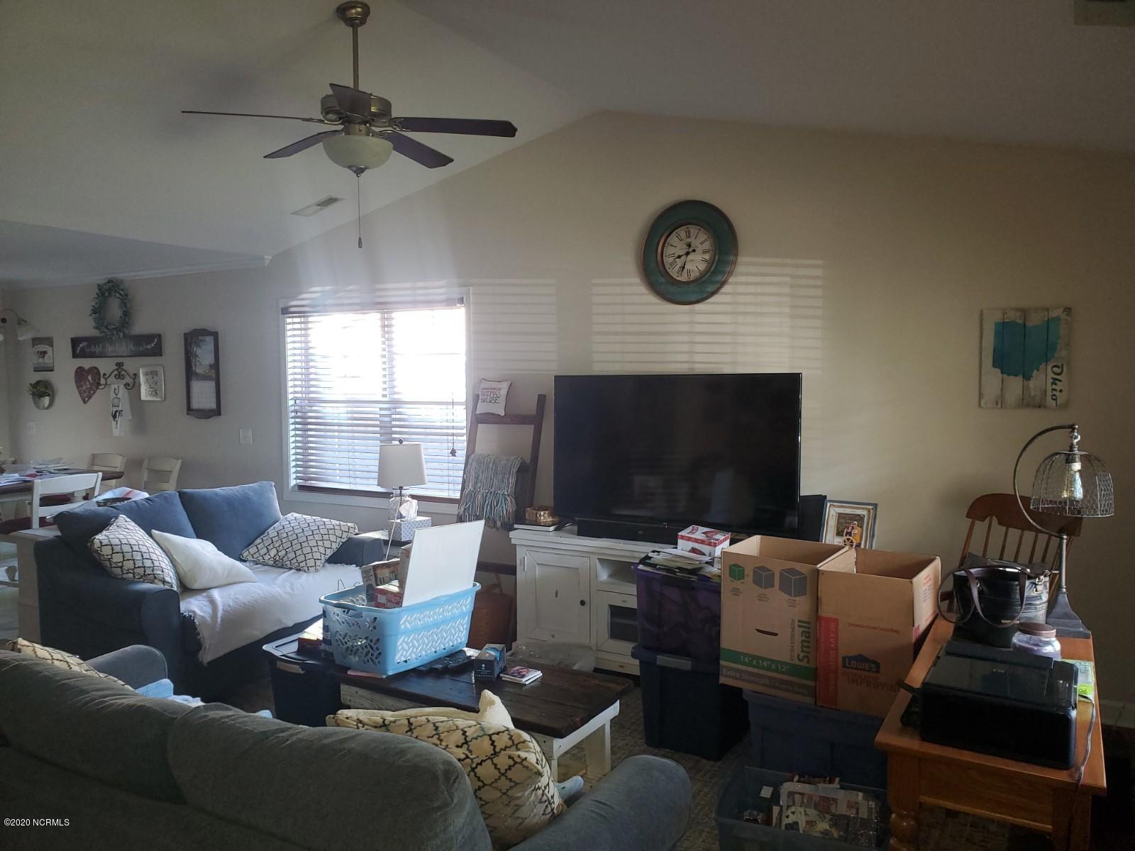 419 Ridgeway Drive Sneads Ferry, NC 28460 - Photo 3 of 19 3