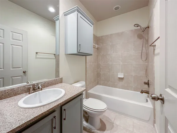 $2,250 | 3001 Murworth Drive, Unit 1302, Houston, TX 77025