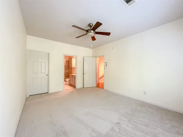 $2,250 | 3001 Murworth Drive, Unit 1302, Houston, TX 77025