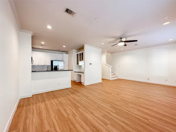 $2,250 | 3001 Murworth Drive, Unit 1302, Houston, TX 77025
