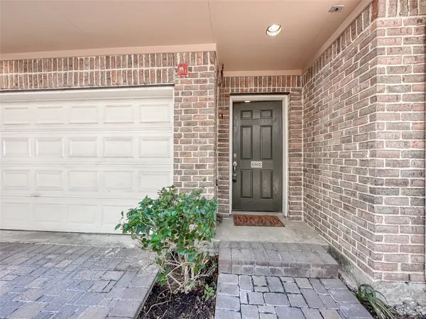 $2,250 | 3001 Murworth Drive, Unit 1302, Houston, TX 77025
