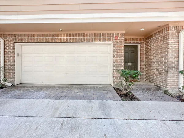 $2,250 | 3001 Murworth Drive, Unit 1302, Houston, TX 77025