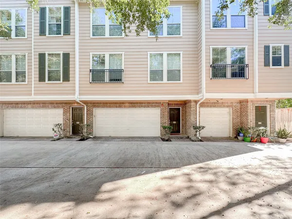 $2,250 | 3001 Murworth Drive, Unit 1302, Houston, TX 77025