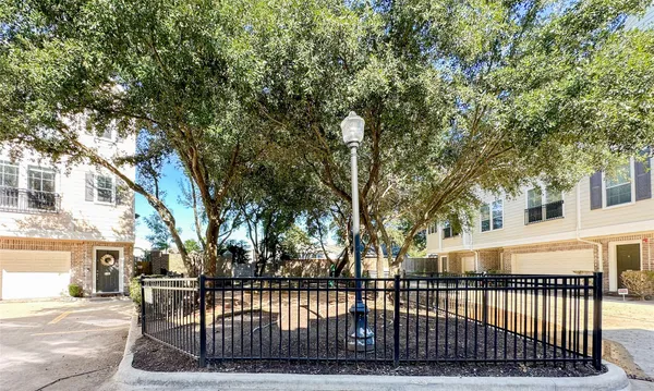 $2,250 | 3001 Murworth Drive, Unit 1302, Houston, TX 77025