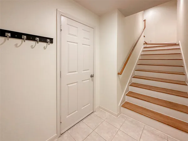 $2,250 | 3001 Murworth Drive, Unit 1302, Houston, TX 77025