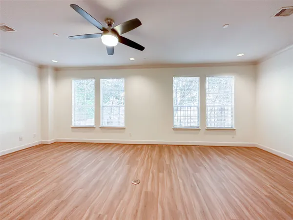 $2,250 | 3001 Murworth Drive, Unit 1302, Houston, TX 77025