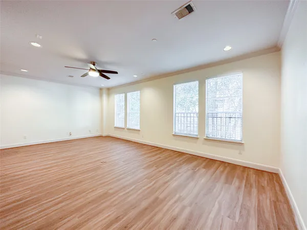 $2,250 | 3001 Murworth Drive, Unit 1302, Houston, TX 77025