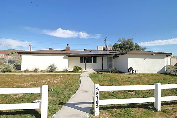 $389,900 | 36703 Bel Air Street, Barstow, CA 92311