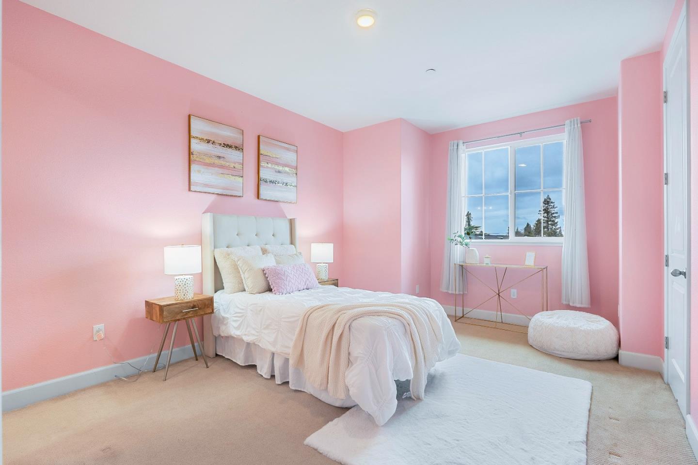 79 Braxton Terrace Campbell, CA 95008 - Photo 27 of 36 a bedroom with a bed and a lamp