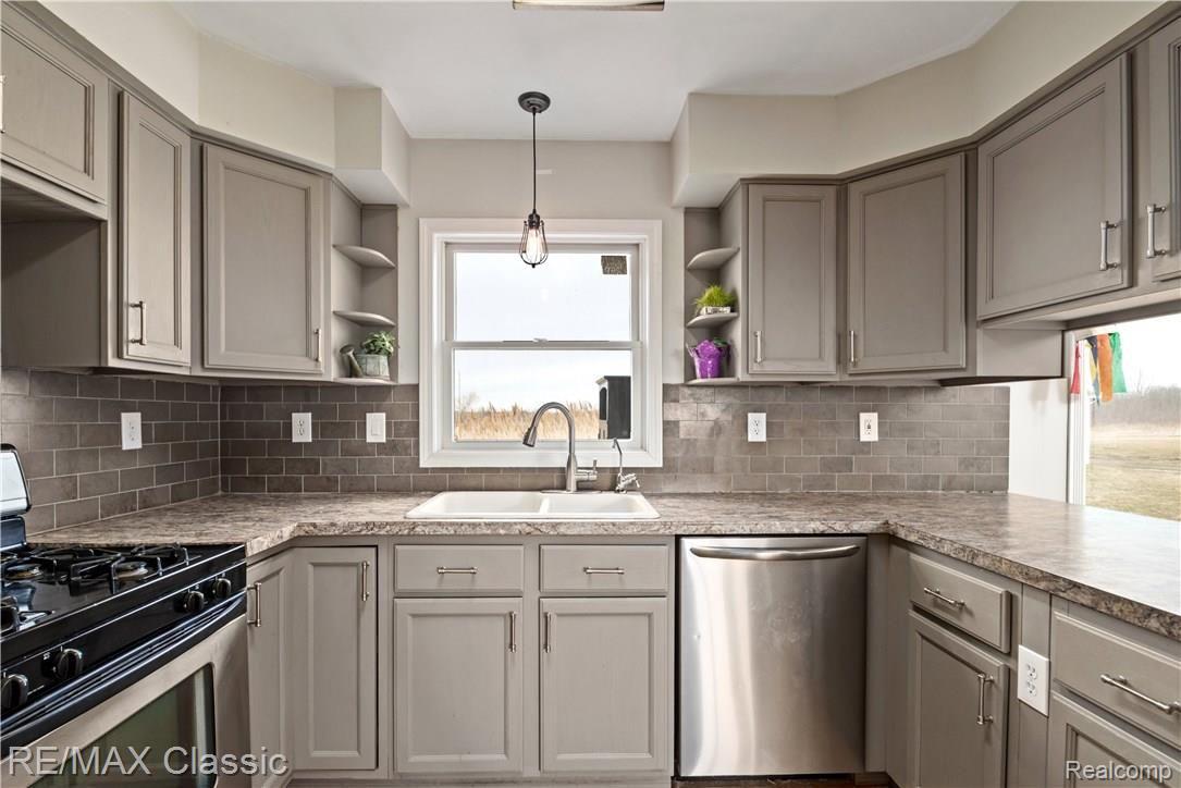 2920 Graham Road Imlay City, MI 48444 - Photo 13 of 48 DSC_5359.jpg