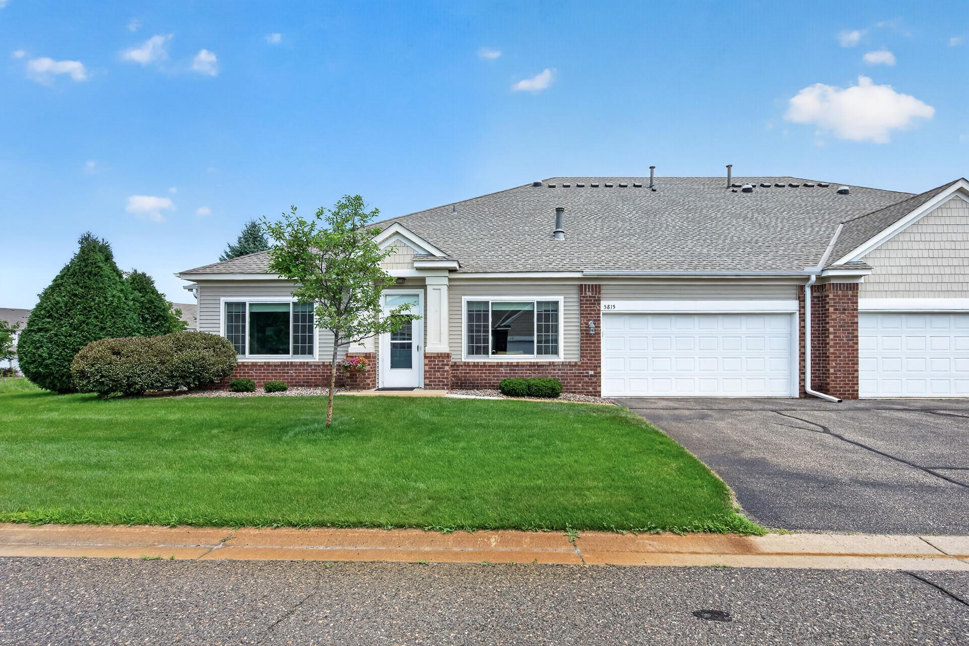 5815 Prairie Ridge Drive Shoreview, MN 55126 - Photo 2 of 44