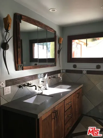 $8,495 | 9681 Yoakum Drive, Beverly Hills, CA 90210