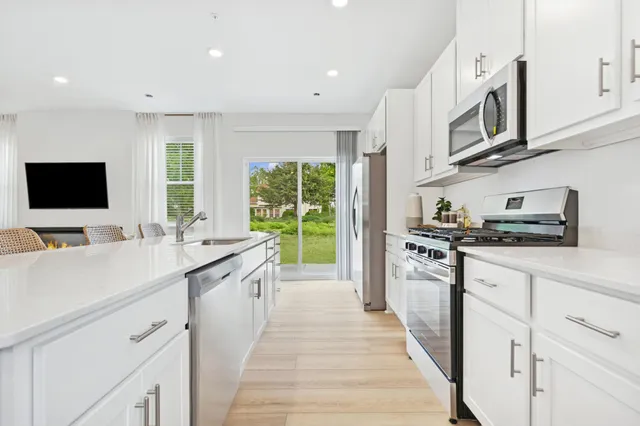 $369,920 | 993 Annagaire Curve, Rosemount, MN 55068