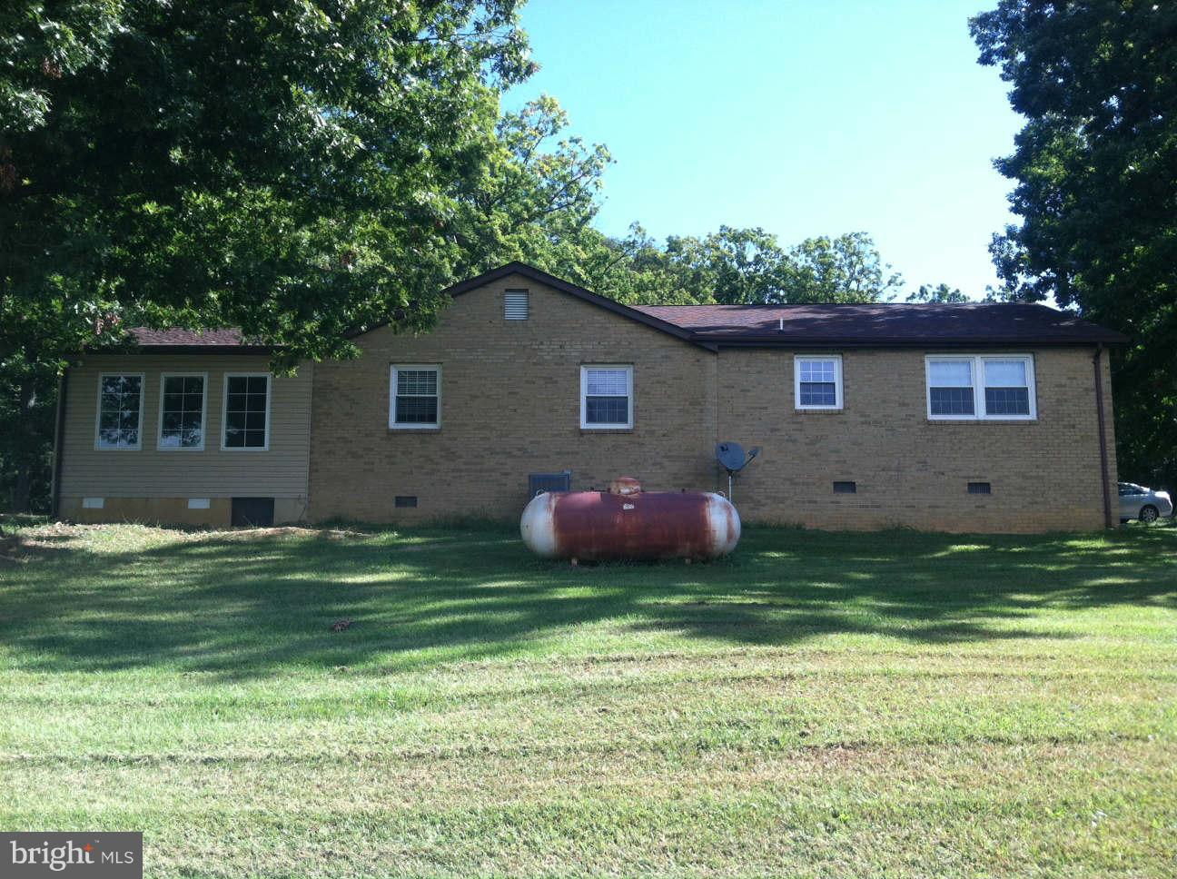 640 Catron Ridge Road Bentonville, VA 22610 - Photo 2 of 19 Exterior (General)