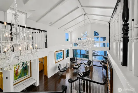 a very nice looking room with many windows