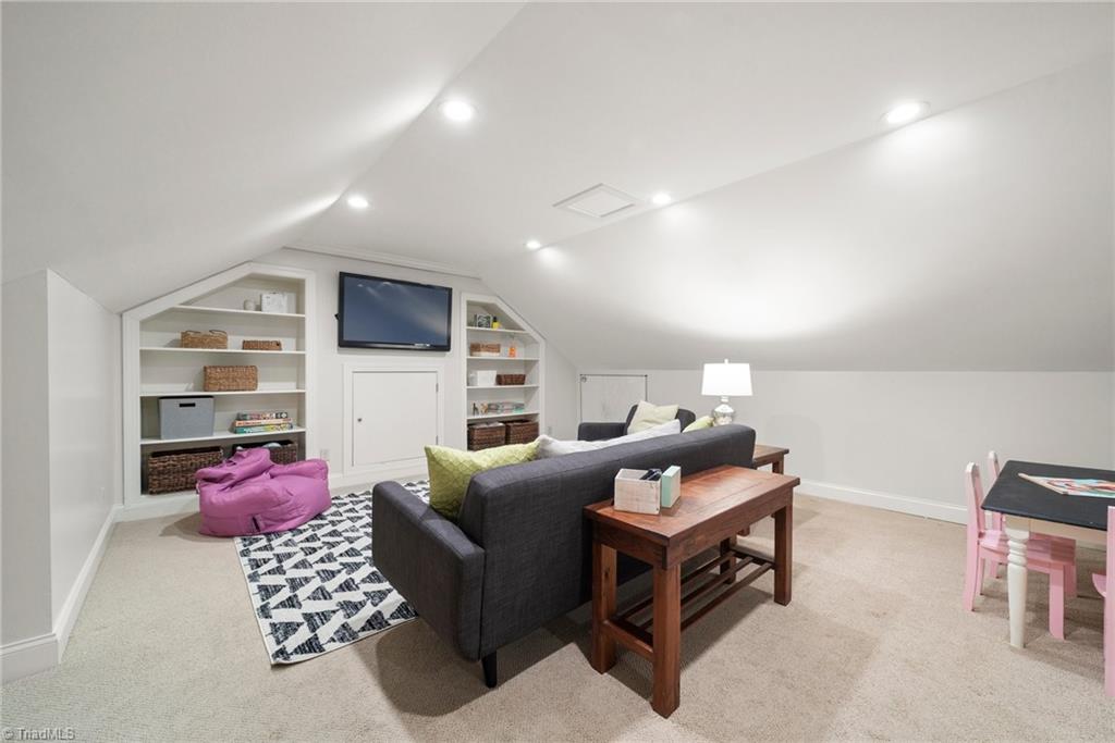 3806 Rockingham Road South Greensboro, NC 27407 - Photo 28 of 47