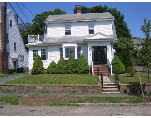 18 Pontiac Road Quincy, MA 02169 - Photo 3 of 11 Gallery Image 3