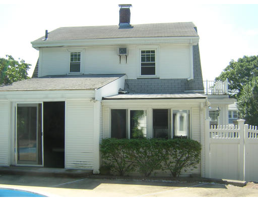 18 Pontiac Road Quincy, MA 02169 - Photo 8 of 11 Gallery Image 8