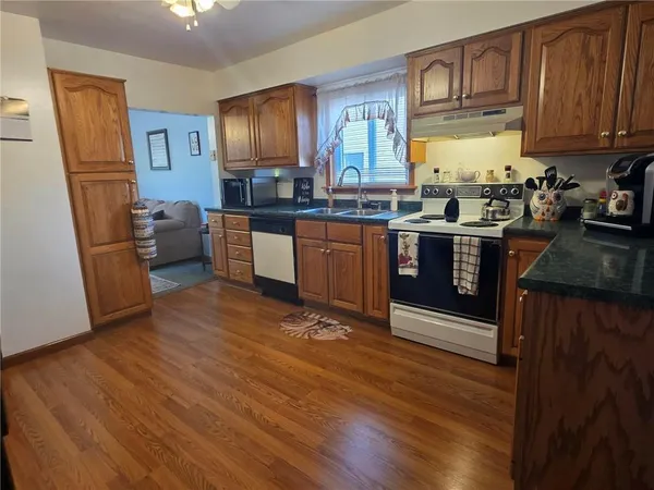 $90,000 | 429 Somers Street, Pricedale, PA 15072