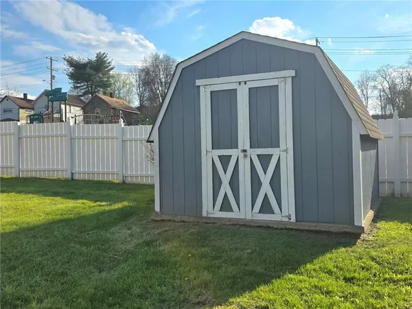 $90,000 | 429 Somers Street, Pricedale, PA 15072