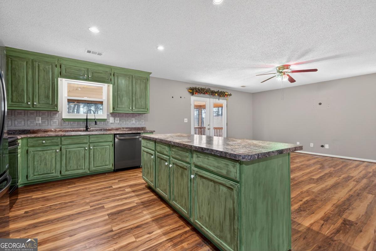 243 Minor Road Northeast Milledgeville, GA 31061 - Photo 12 of 25