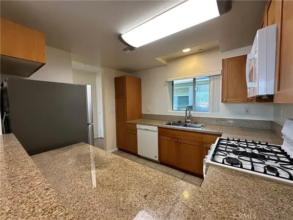 $479,000 | 7551 Jordan Canoga Park, Unit 304, Canoga Park, CA 91303