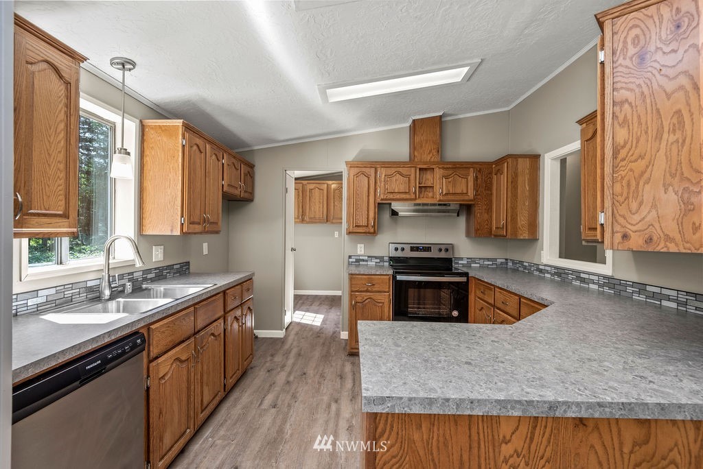 815 Si Town Road Castle Rock, WA 98611 - Photo 4 of 23 Gallery Image 4