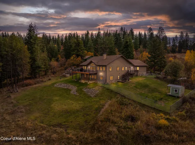 $1,214,000 | 833 Drummond Peak Road, Pinehurst, ID 83850