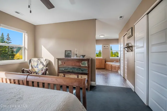 $1,214,000 | 833 Drummond Peak Road, Pinehurst, ID 83850