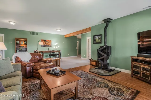 $1,214,000 | 833 Drummond Peak Road, Pinehurst, ID 83850