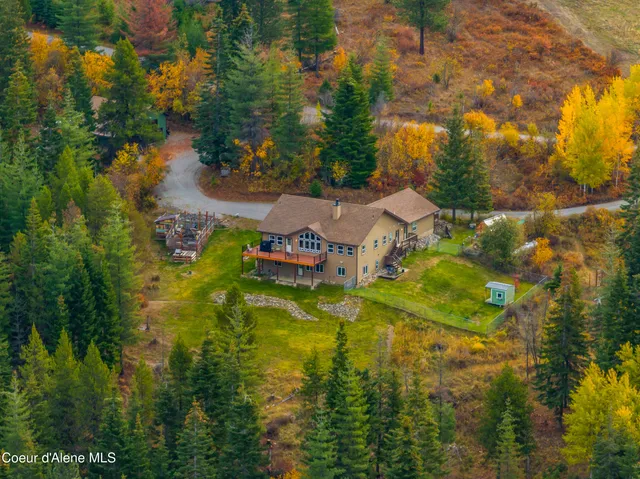 $1,214,000 | 833 Drummond Peak Road, Pinehurst, ID 83850