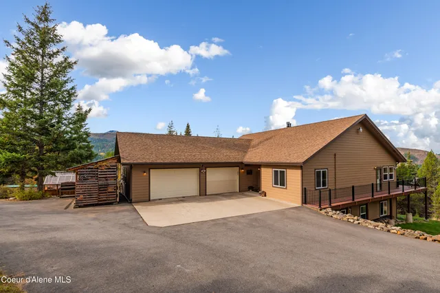 $1,214,000 | 833 Drummond Peak Road, Pinehurst, ID 83850
