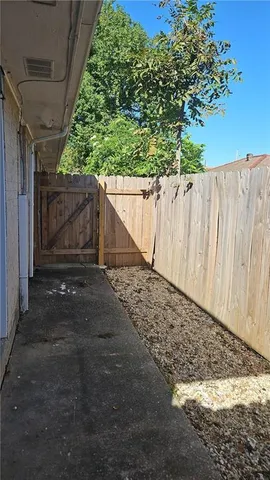 $1,275 | 924 Deslonde Street, Unit A, New Orleans, LA 70117