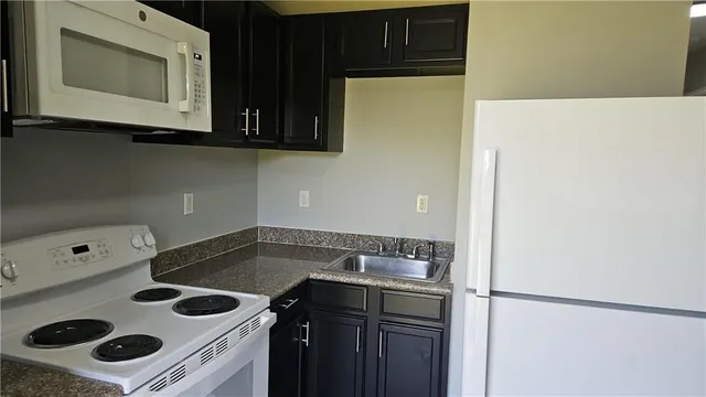 $1,275 | 924 Deslonde Street, Unit A, New Orleans, LA 70117