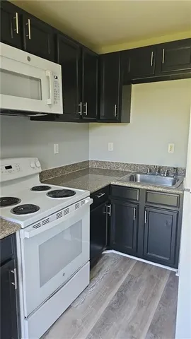 $1,275 | 924 Deslonde Street, Unit A, New Orleans, LA 70117