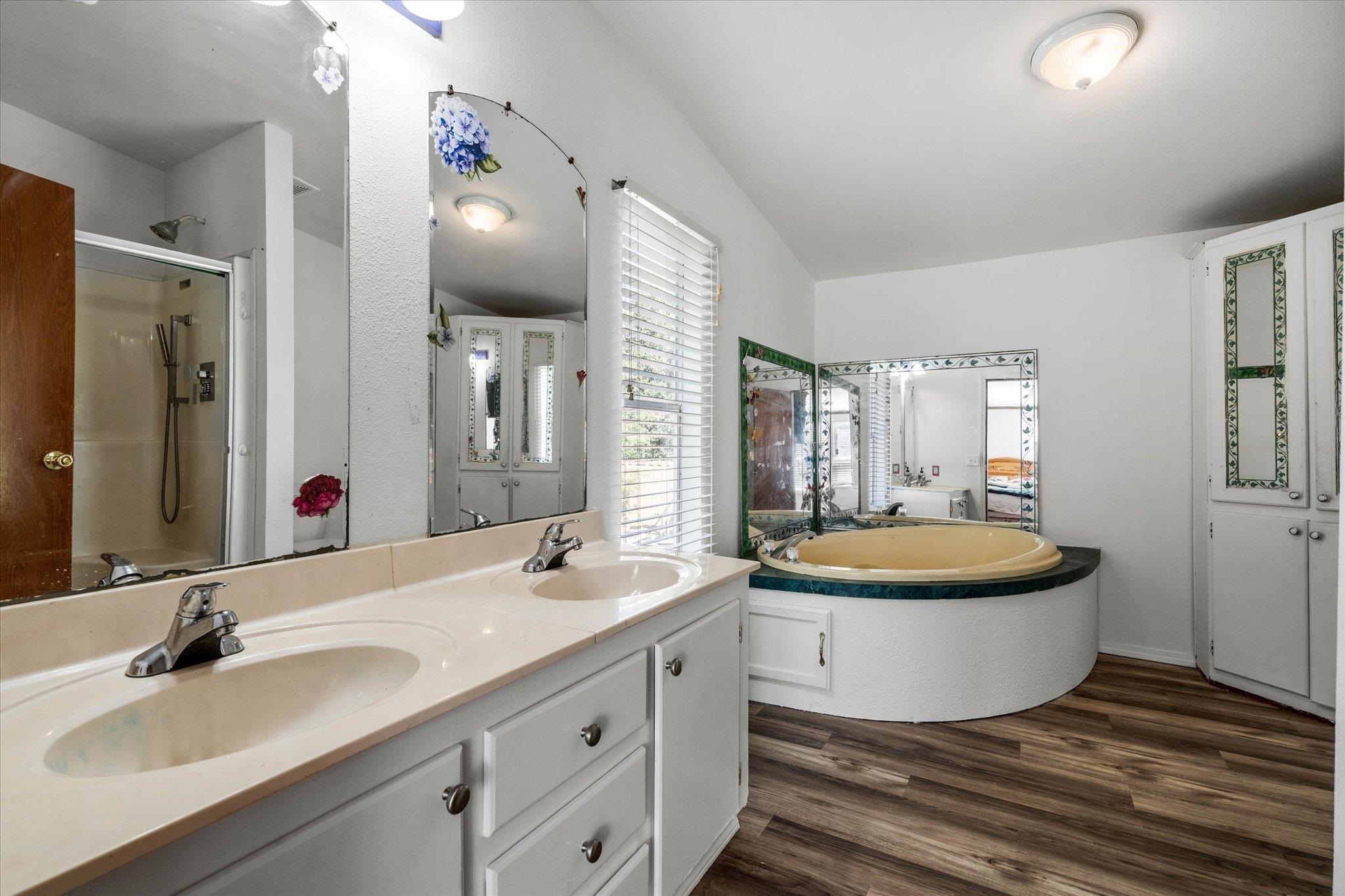 20897 Oak Ridge Drive Robertsdale, AL 36567 - Photo 13 of 22 Bathroom