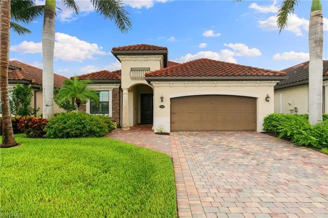 $995,000 | 2862 Aviamar Circle, Naples, FL 34114