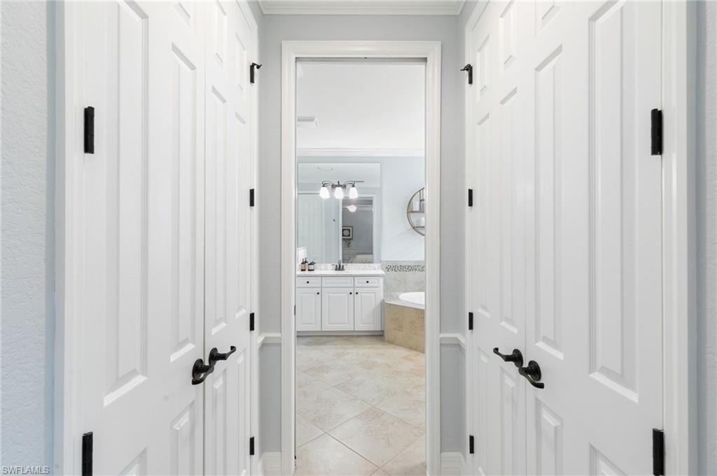 2862 Aviamar Circle Naples, FL 34114 - Photo 23 of 48