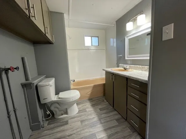 $1,100 | 307 Prairie Street, Unit B, Highlands, TX 77562