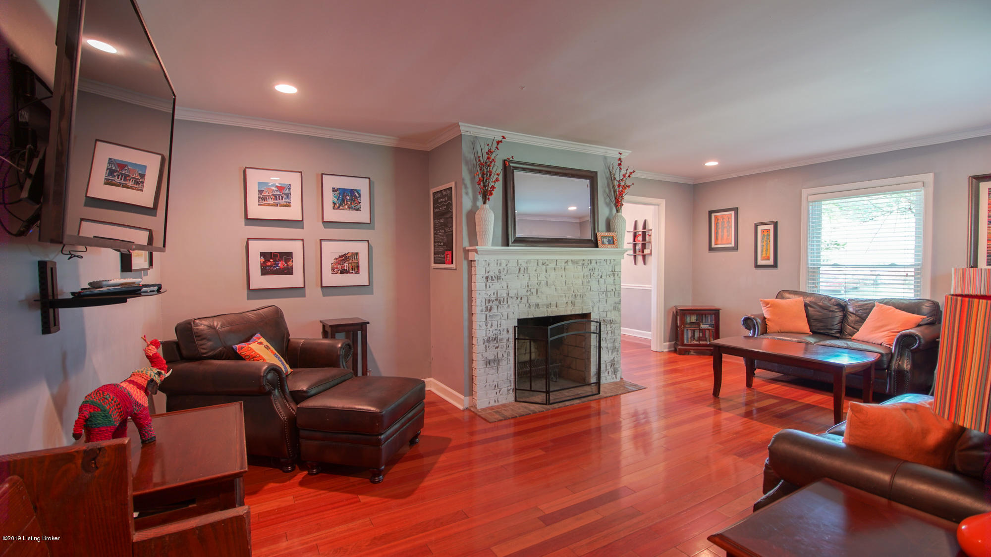 301 Bramton Road Louisville, KY 40207 - Photo 5 of 40 6_living room_1 (1 of 1)