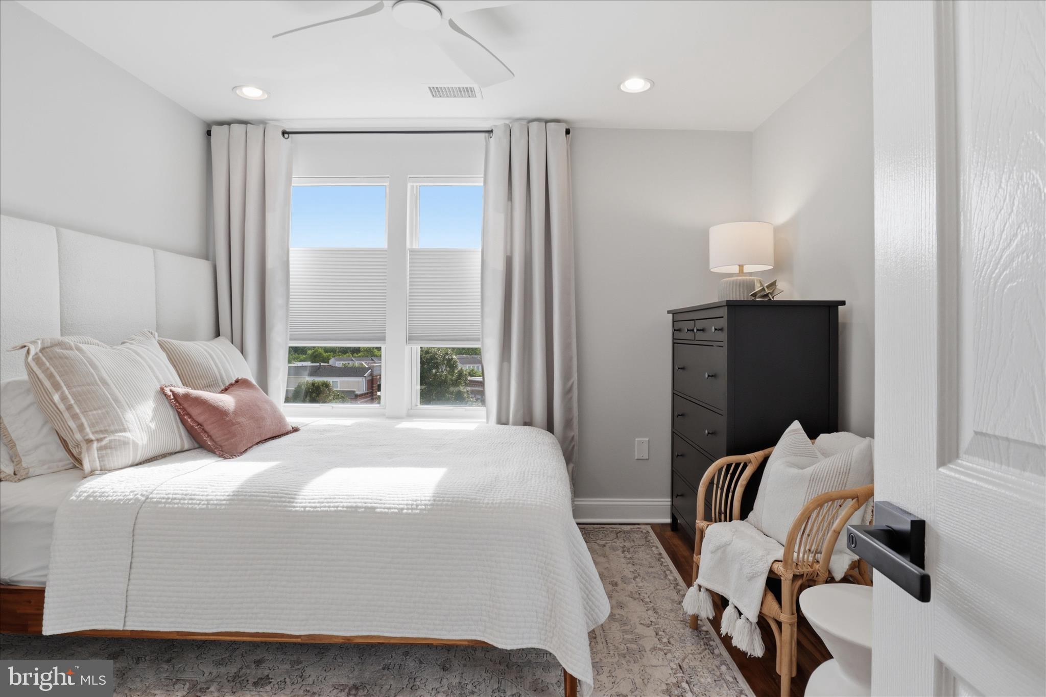 12000 Market Street, Unit 488 Reston, VA 20190 - Photo 21 of 49 2ND FLOOR BEDROOM