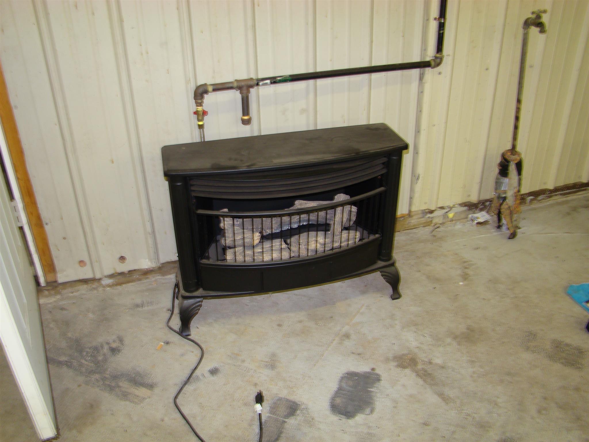 3579 Midland Road Bell Buckle, TN 37020 - Photo 29 of 30 a room with a table and chairs