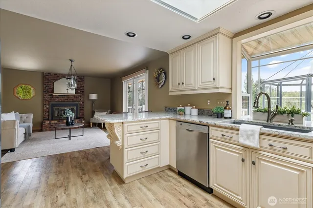 $775,000 | 1856 North Boon Road, Oak Harbor, WA 98277