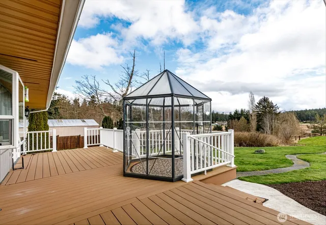 $775,000 | 1856 North Boon Road, Oak Harbor, WA 98277
