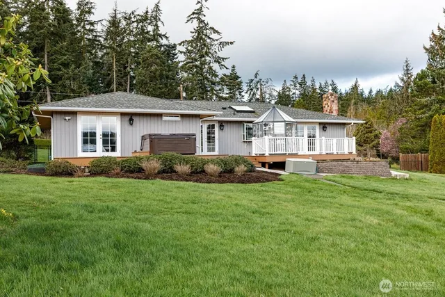 $775,000 | 1856 North Boon Road, Oak Harbor, WA 98277