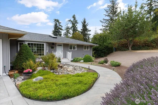 $775,000 | 1856 North Boon Road, Oak Harbor, WA 98277
