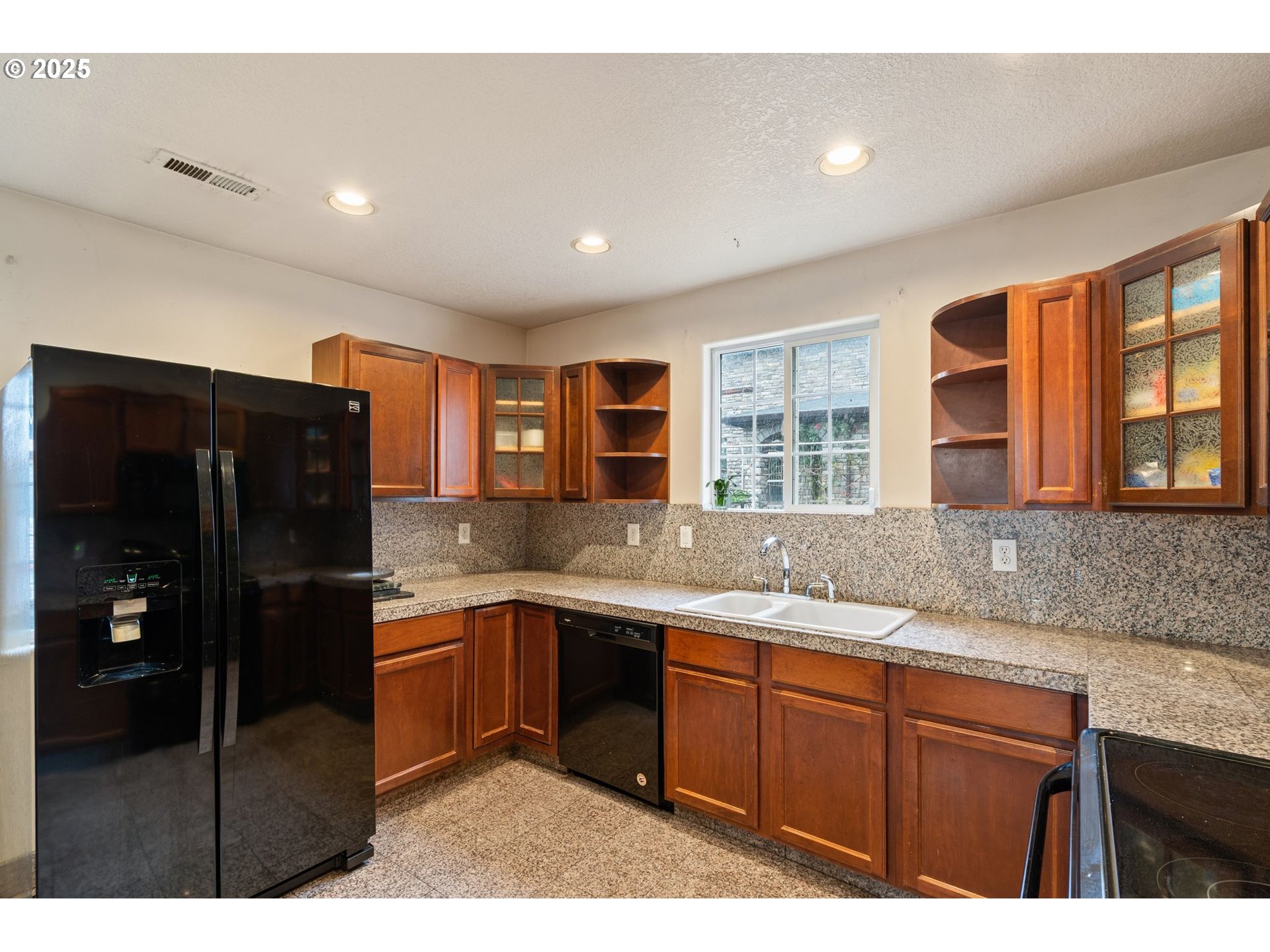 1435 Southeast 148th Avenue Portland, OR 97233 - Photo 15 of 48