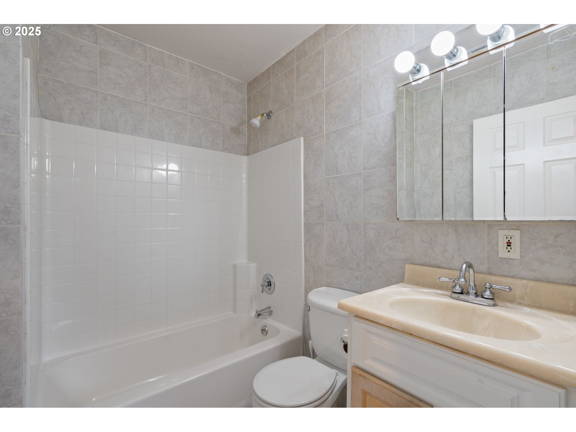 1435 Southeast 148th Avenue Portland, OR 97233 - Photo 37 of 48