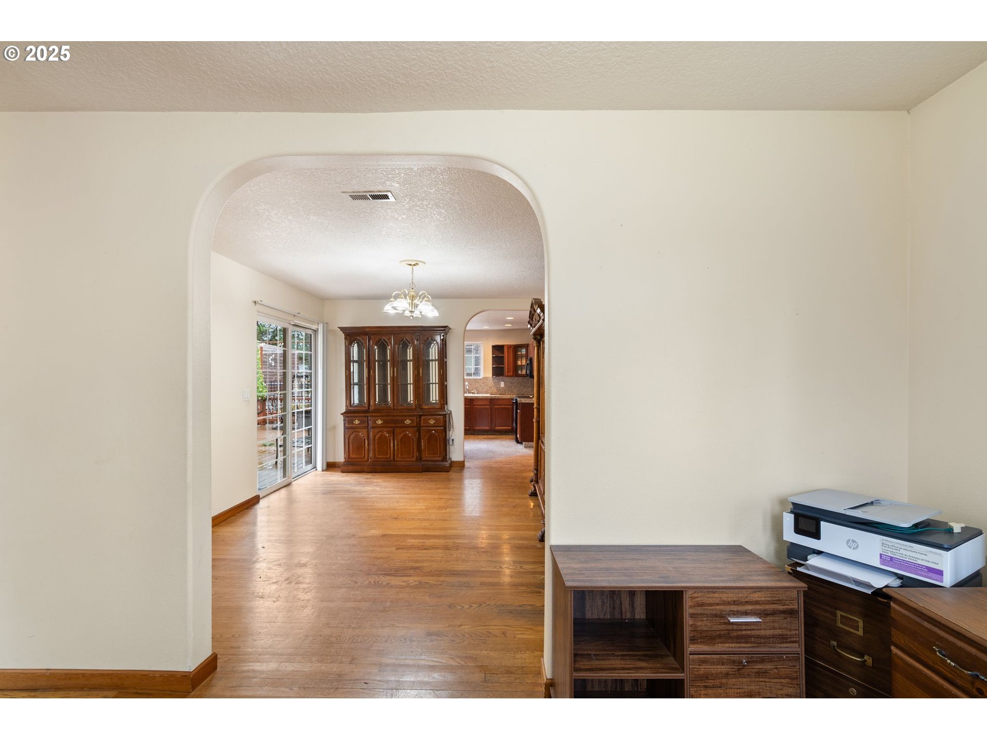 1435 Southeast 148th Avenue Portland, OR 97233 - Photo 4 of 48