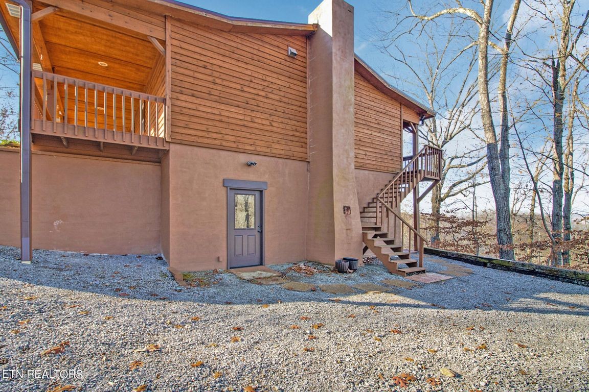 1375 Back Bone Road Sparta, TN 38583 - Photo 39 of 52 a backyard of a house